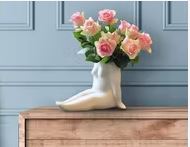 Kropp - vas formad som en kvinnas kropp