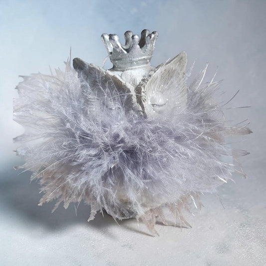 Smuk ugle med lukkede øjne